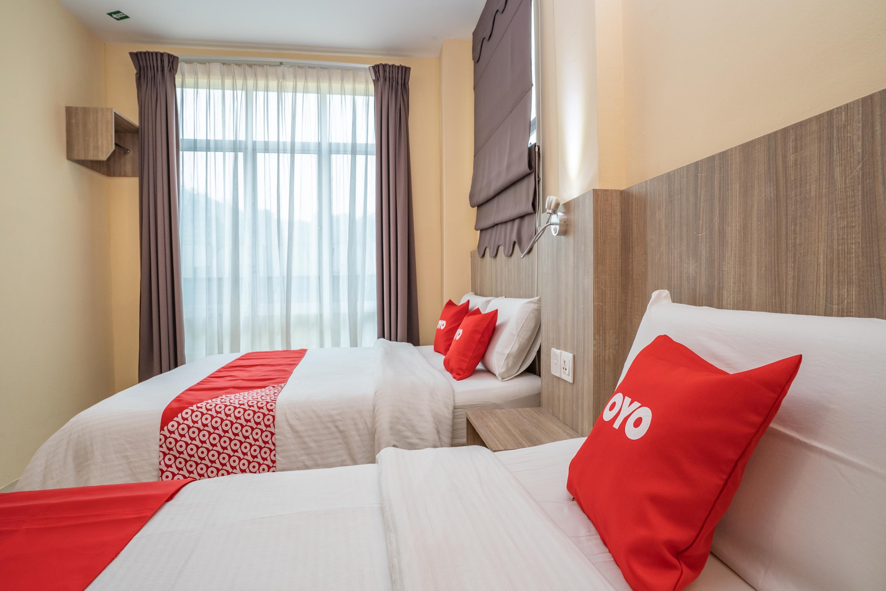 Oyo 44078 The Island Hotel Kampong Pasir Bogak Εξωτερικό φωτογραφία