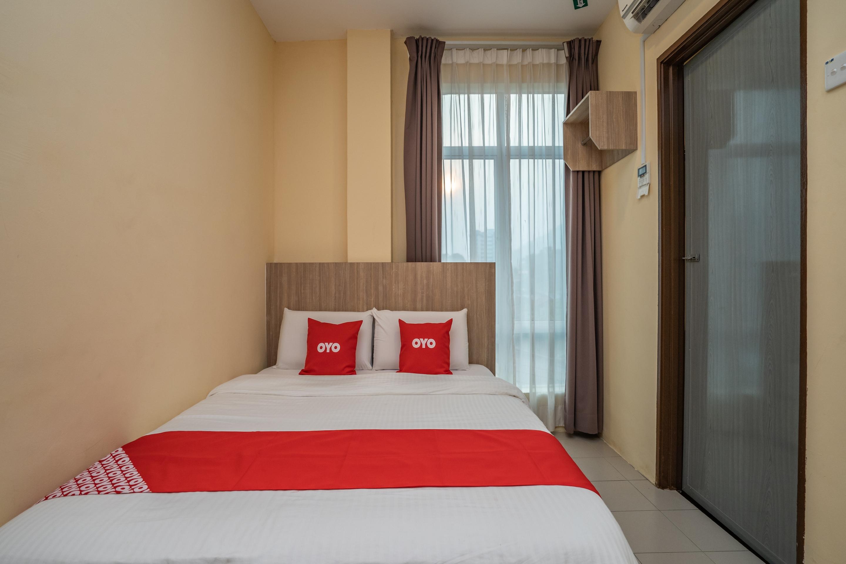 Oyo 44078 The Island Hotel Kampong Pasir Bogak Εξωτερικό φωτογραφία