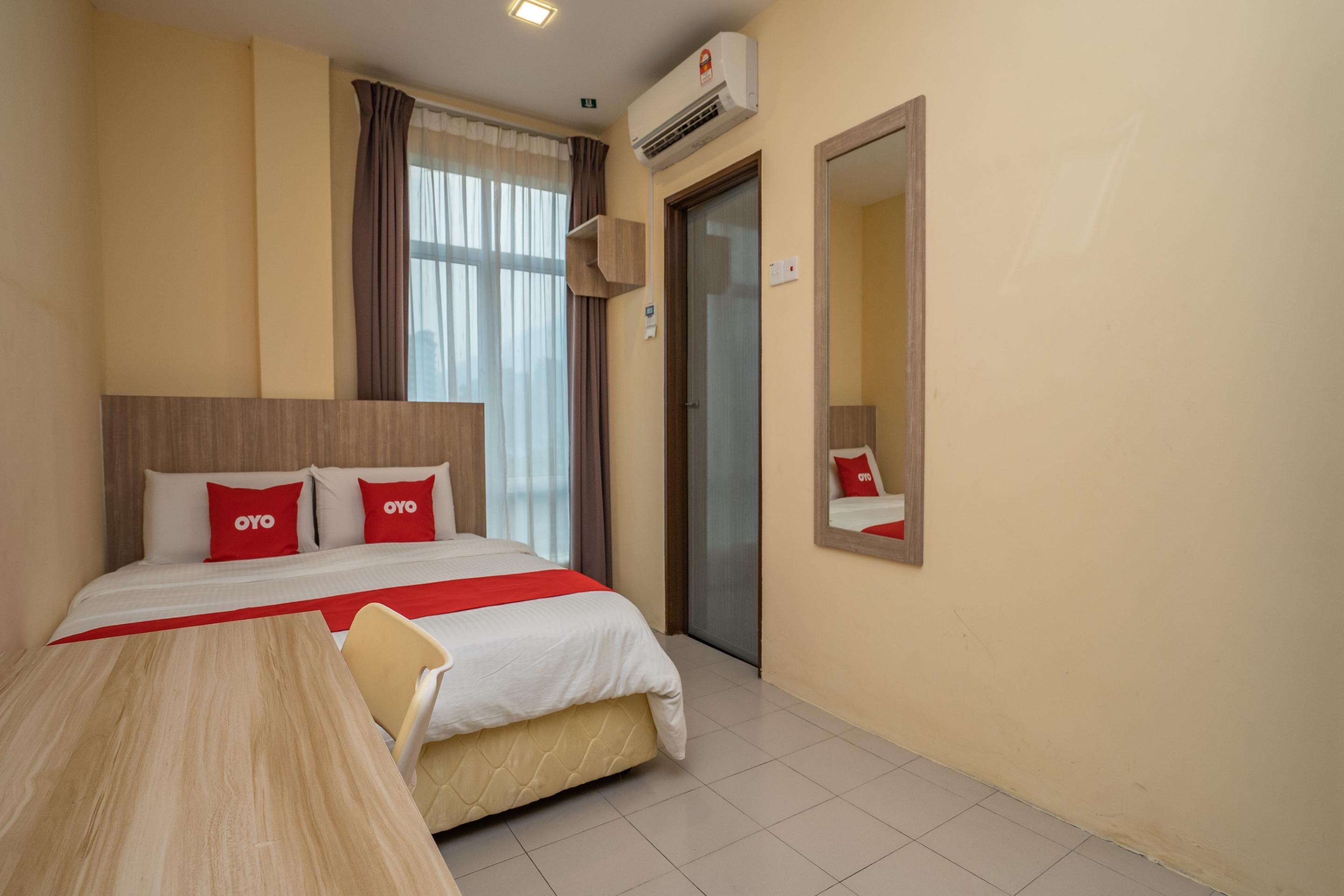 Oyo 44078 The Island Hotel Kampong Pasir Bogak Εξωτερικό φωτογραφία