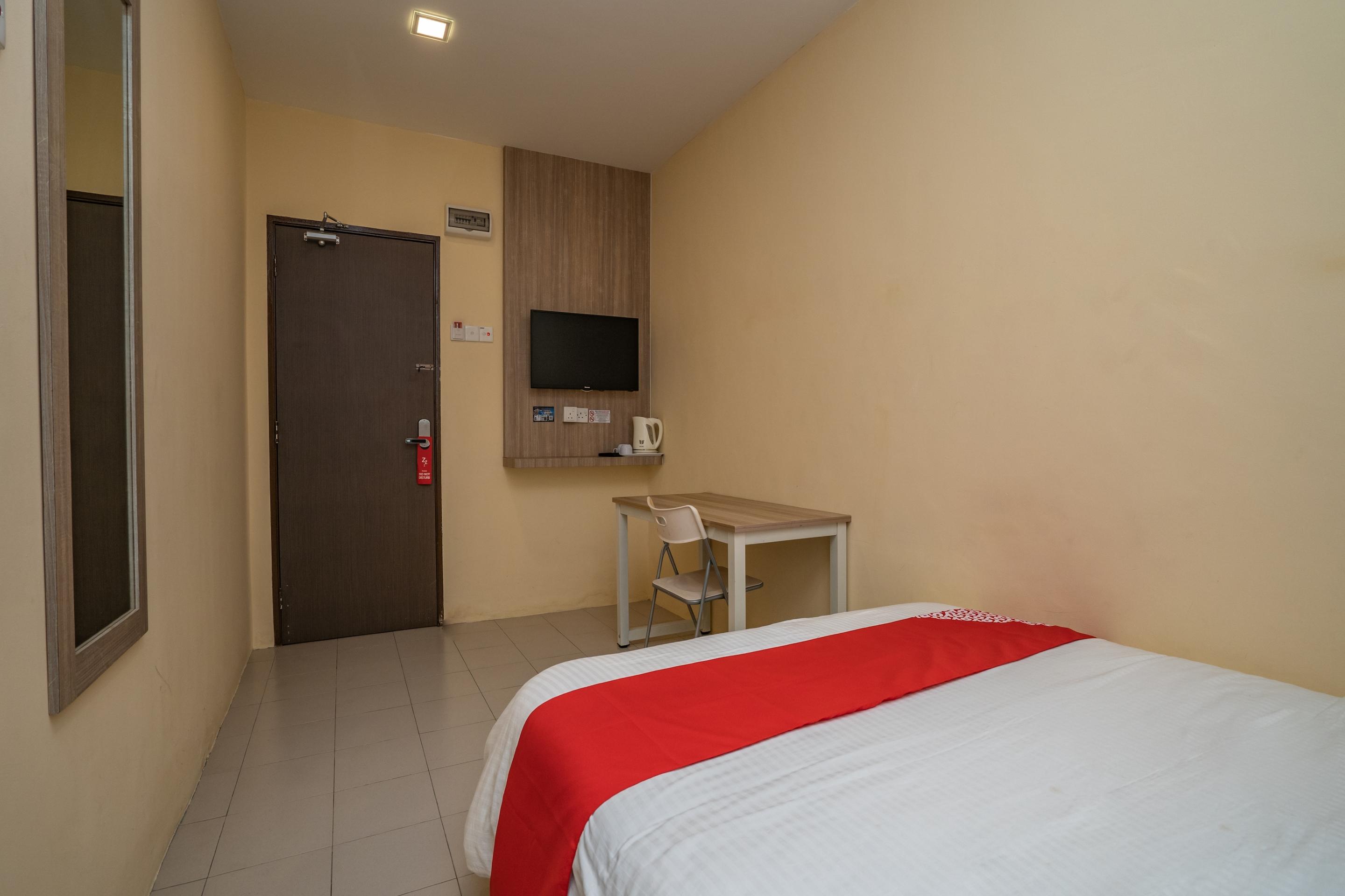 Oyo 44078 The Island Hotel Kampong Pasir Bogak Εξωτερικό φωτογραφία