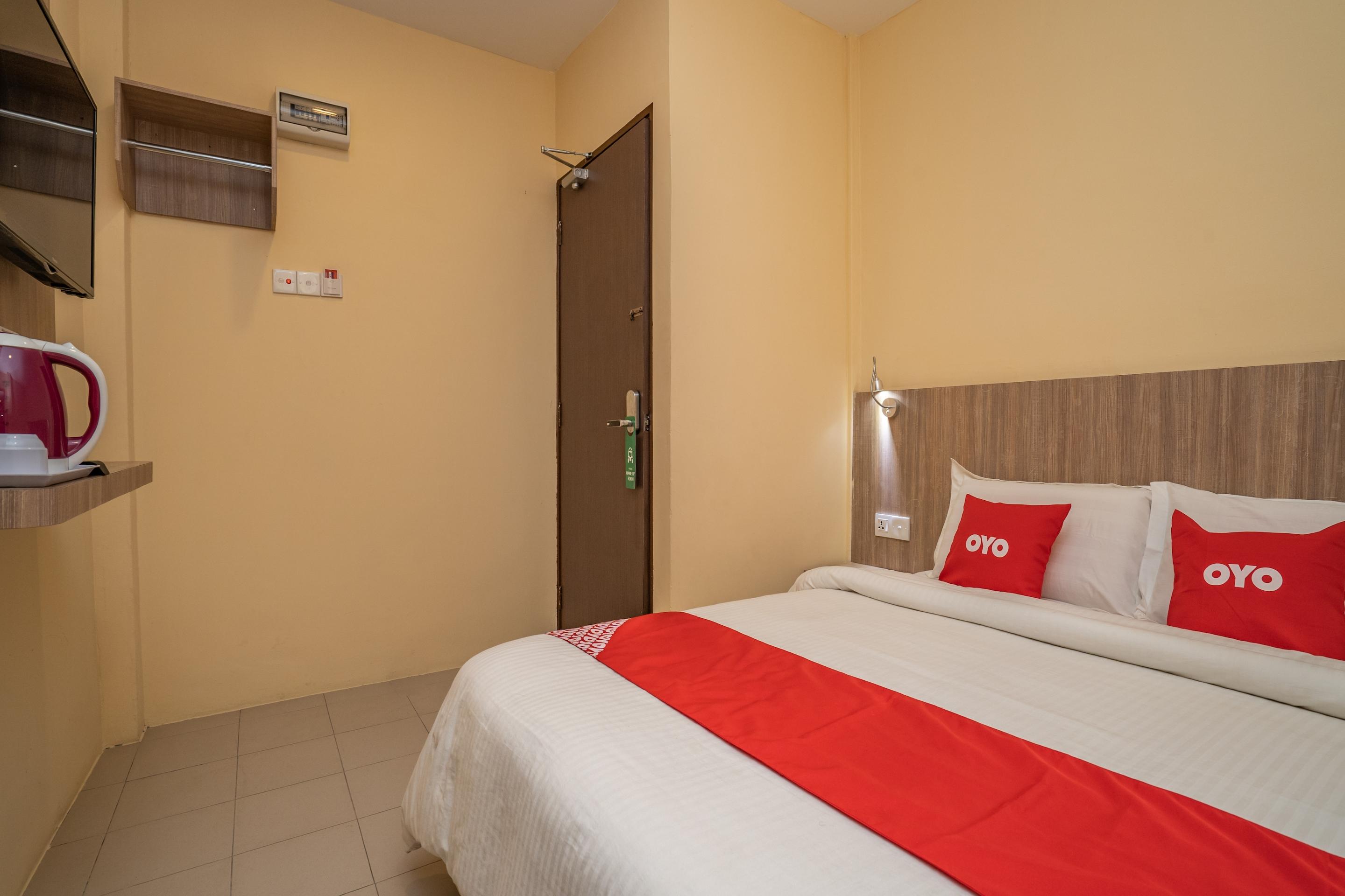Oyo 44078 The Island Hotel Kampong Pasir Bogak Εξωτερικό φωτογραφία