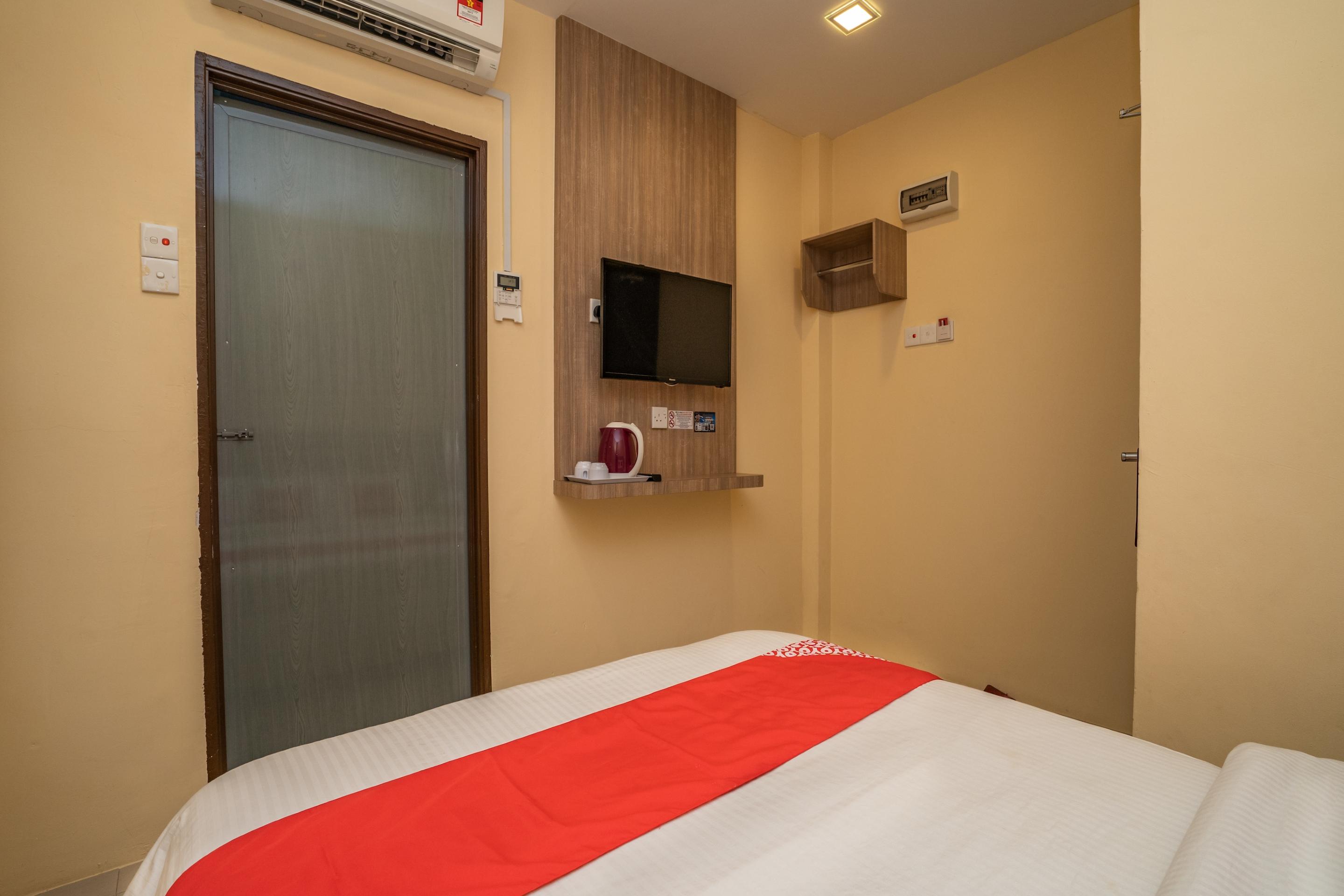 Oyo 44078 The Island Hotel Kampong Pasir Bogak Εξωτερικό φωτογραφία