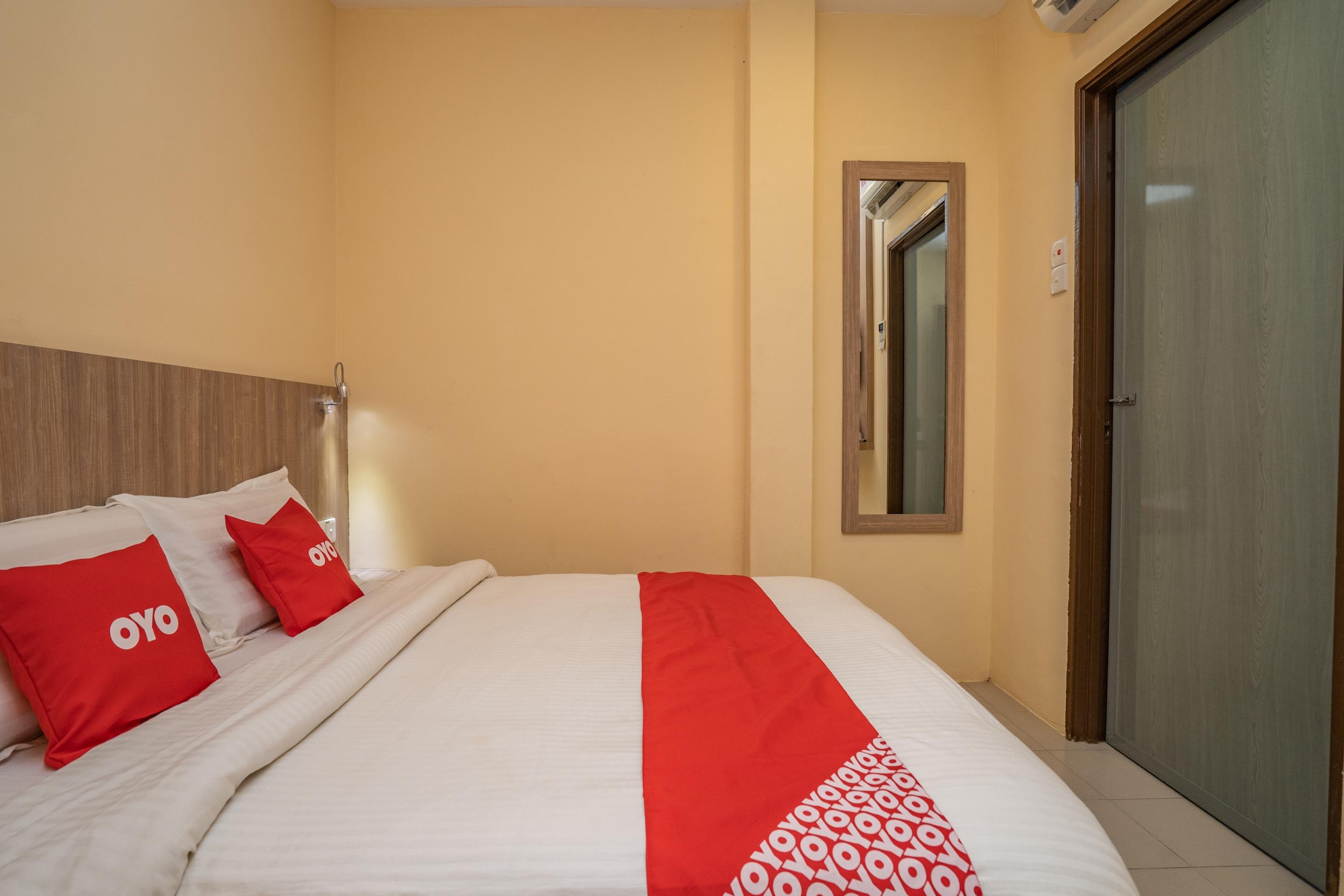 Oyo 44078 The Island Hotel Kampong Pasir Bogak Εξωτερικό φωτογραφία