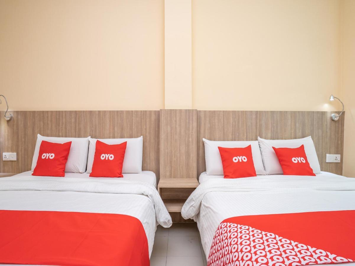 Oyo 44078 The Island Hotel Kampong Pasir Bogak Εξωτερικό φωτογραφία
